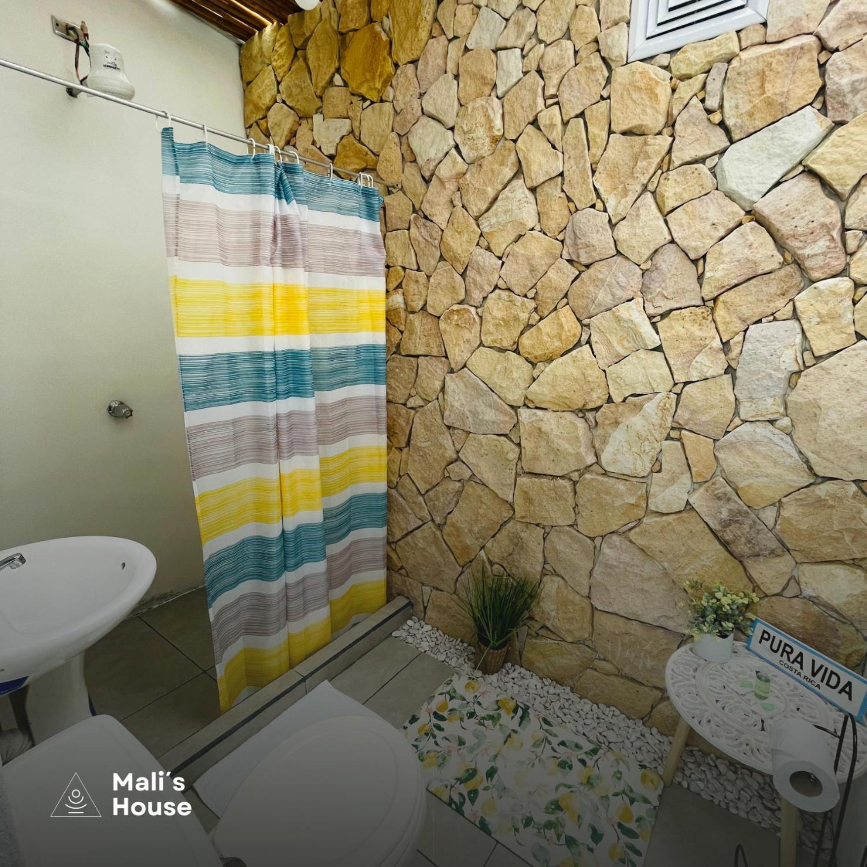Mali'S House Otel La Fortuna Dış mekan fotoğraf